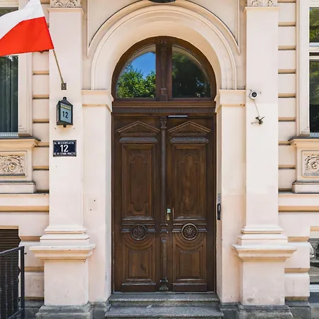 Old Town Luxe Retreat - King Bed - Steps To Main Square 公寓 克拉科夫