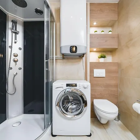 Old Town Luxe Retreat - King Bed - Steps To Main Square Apartamento Cracovia