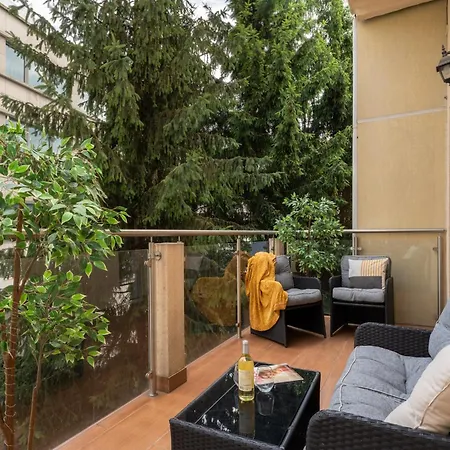 Old Town Luxe Retreat - King Bed - Steps To Main Square كراكوفيا