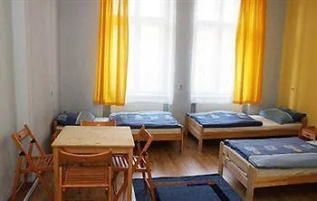 Old Town Luxe Retreat - King Bed - Steps To Main Square 克拉科夫
