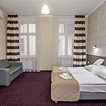 Old Town Luxe Retreat - King Bed - Steps To Main Square Krasków