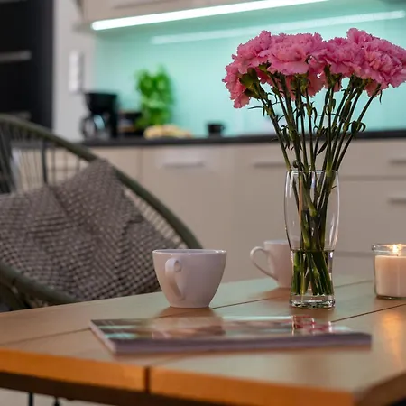 Apartman Old Town Luxe Retreat - King Bed - Steps To Main Square *