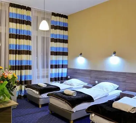 Апартаменты Old Town Luxe Retreat - King Bed - Steps To Main Square Краков