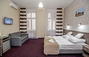 Old Town Luxe Retreat - King Bed - Steps To Main Square Kraków