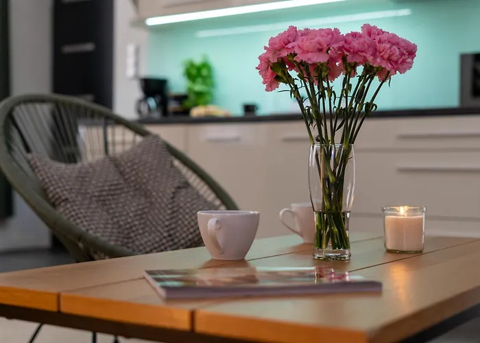 Apartman Old Town Luxe Retreat - King Bed - Steps To Main Square *