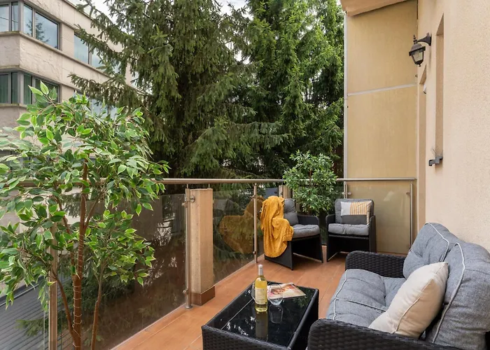 Old Town Luxe Retreat - King Bed - Steps To Main Square Cracovia