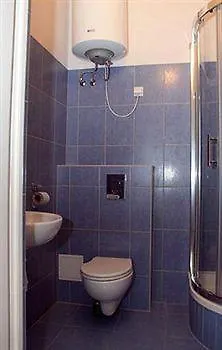 Old Town Luxe Retreat - King Bed - Steps To Main Square Apartman *