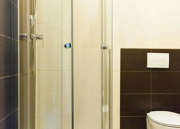 Apartman Old Town Luxe Retreat - King Bed - Steps To Main Square *