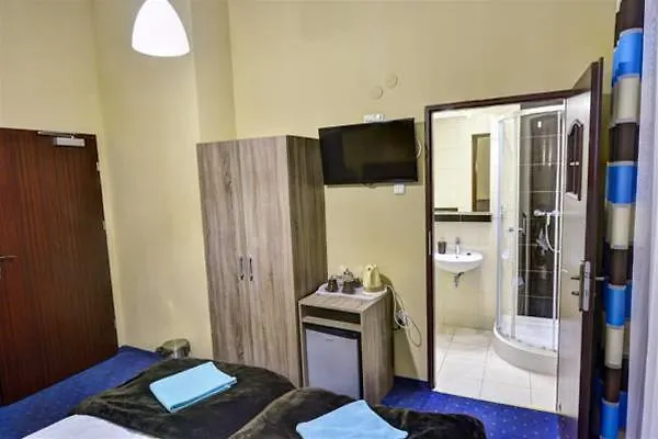 Old Town Luxe Retreat - King Bed - Steps To Main Square * Krakkó