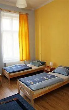 Old Town Luxe Retreat - King Bed - Steps To Main Square Krakov