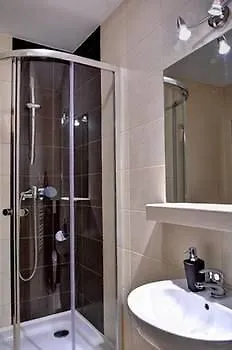 Old Town Luxe Retreat - King Bed - Steps To Main Square * Krakov