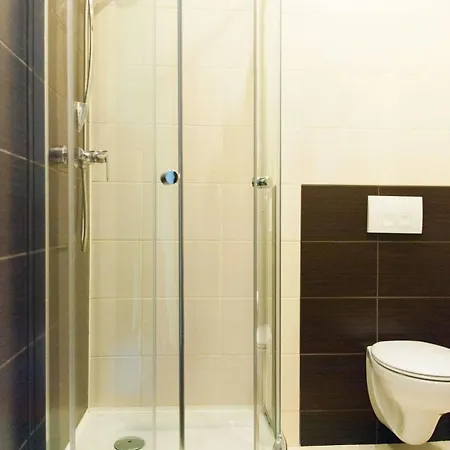 Apartament Old Town Luxe Retreat - King Bed - Steps To Main Square *