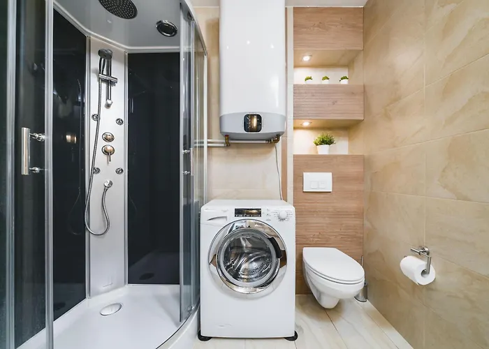 Old Town Luxe Retreat - King Bed - Steps To Main Square Apartment Krakau